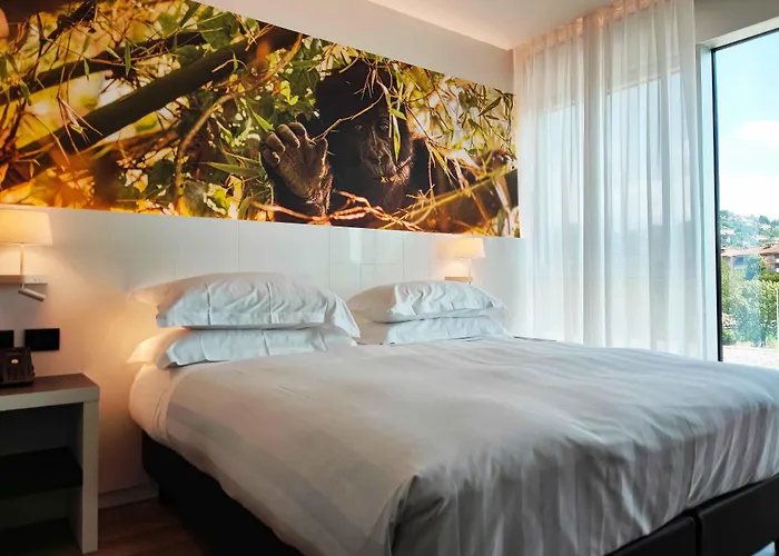 Life Hotel